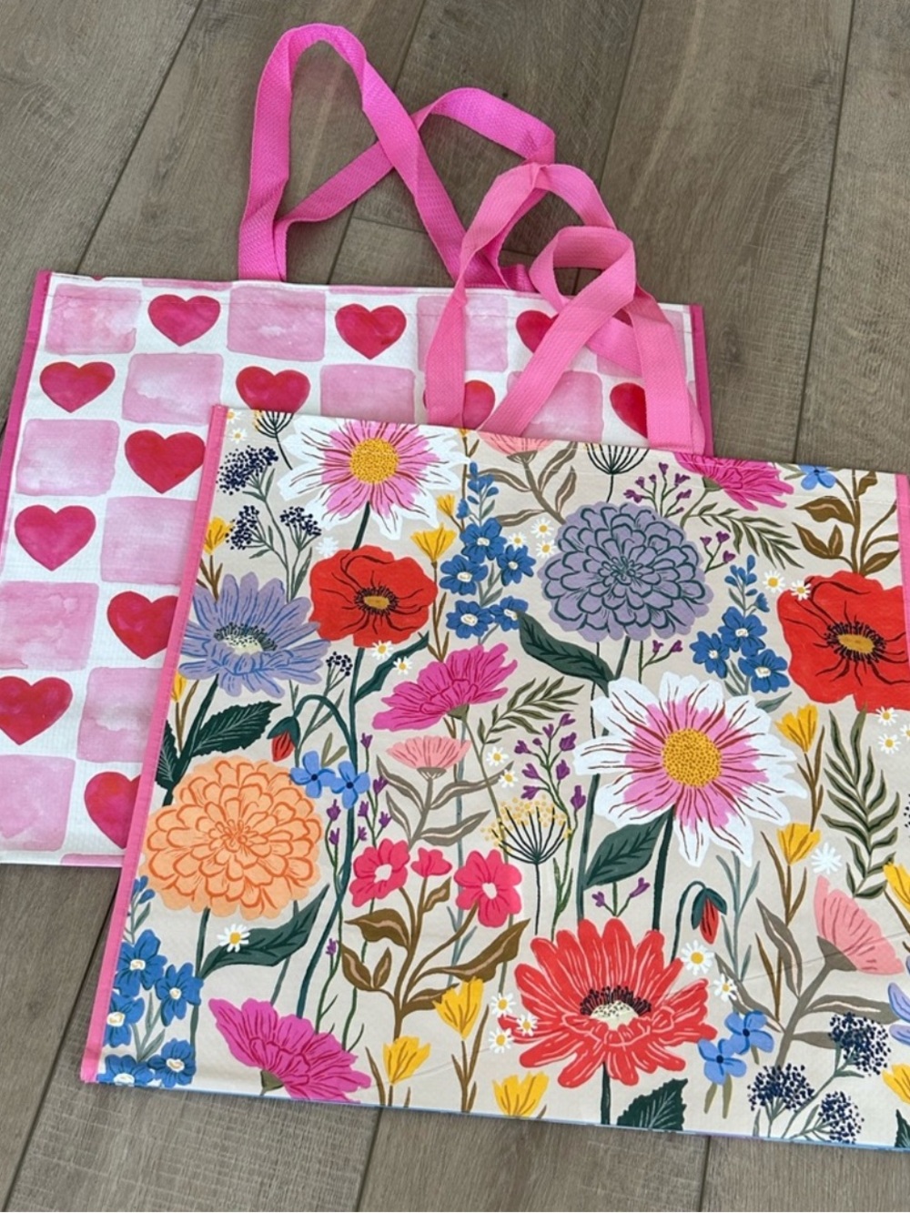 Homegoods TJMaxx Marshalls Valentines Day Heart & Floral Tote Bags Set of 2 NWOT